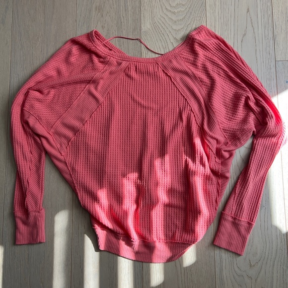 Size XS Free People oversized slouchy pink waffle knit top - Picture 2 of 2